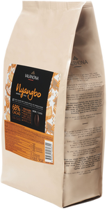 Bild på Feves Nyangbo mörk chokladpellets 68% 3 kg